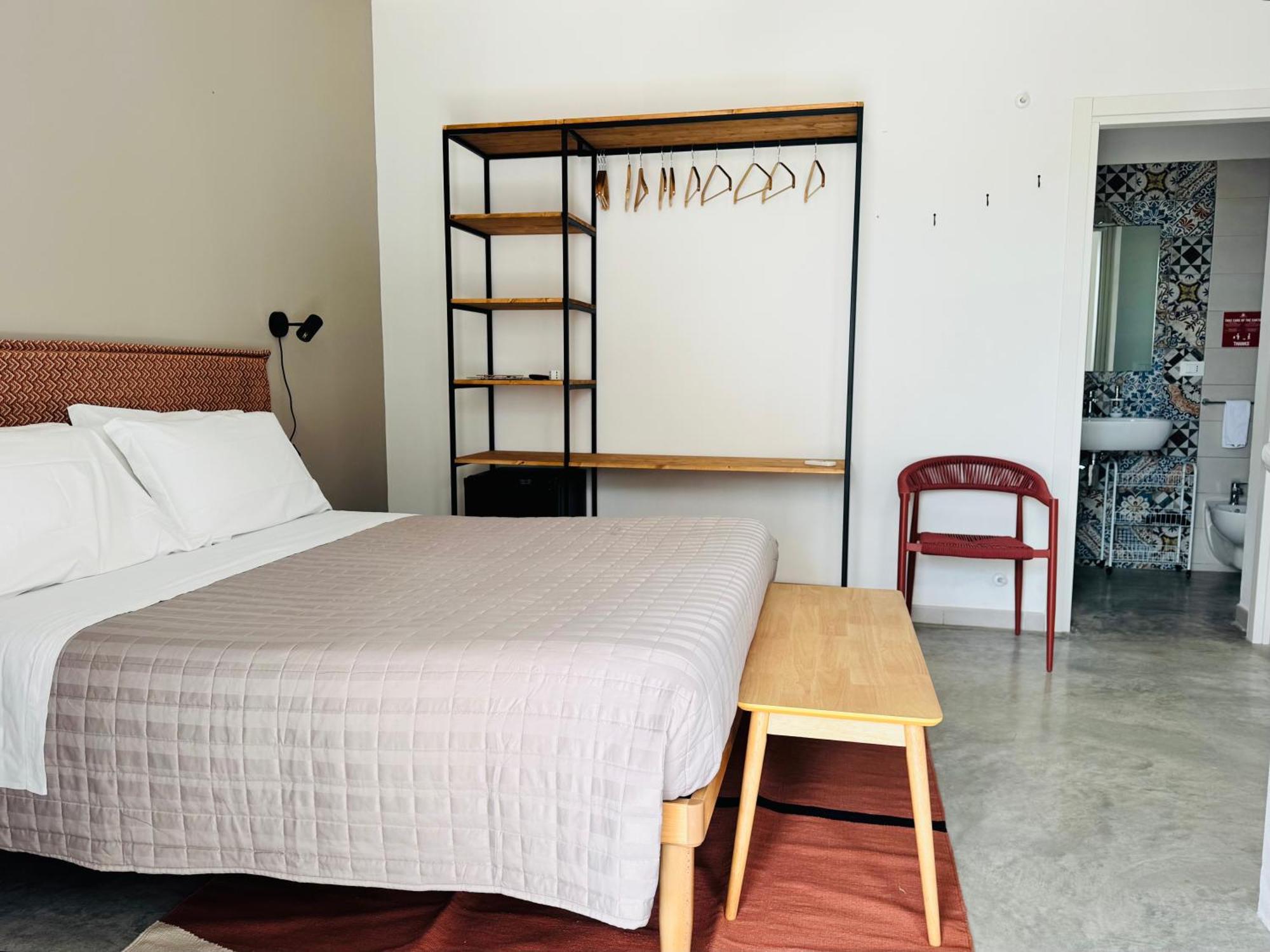 Tenuta Amostuni-Country House ภายนอก รูปภาพ