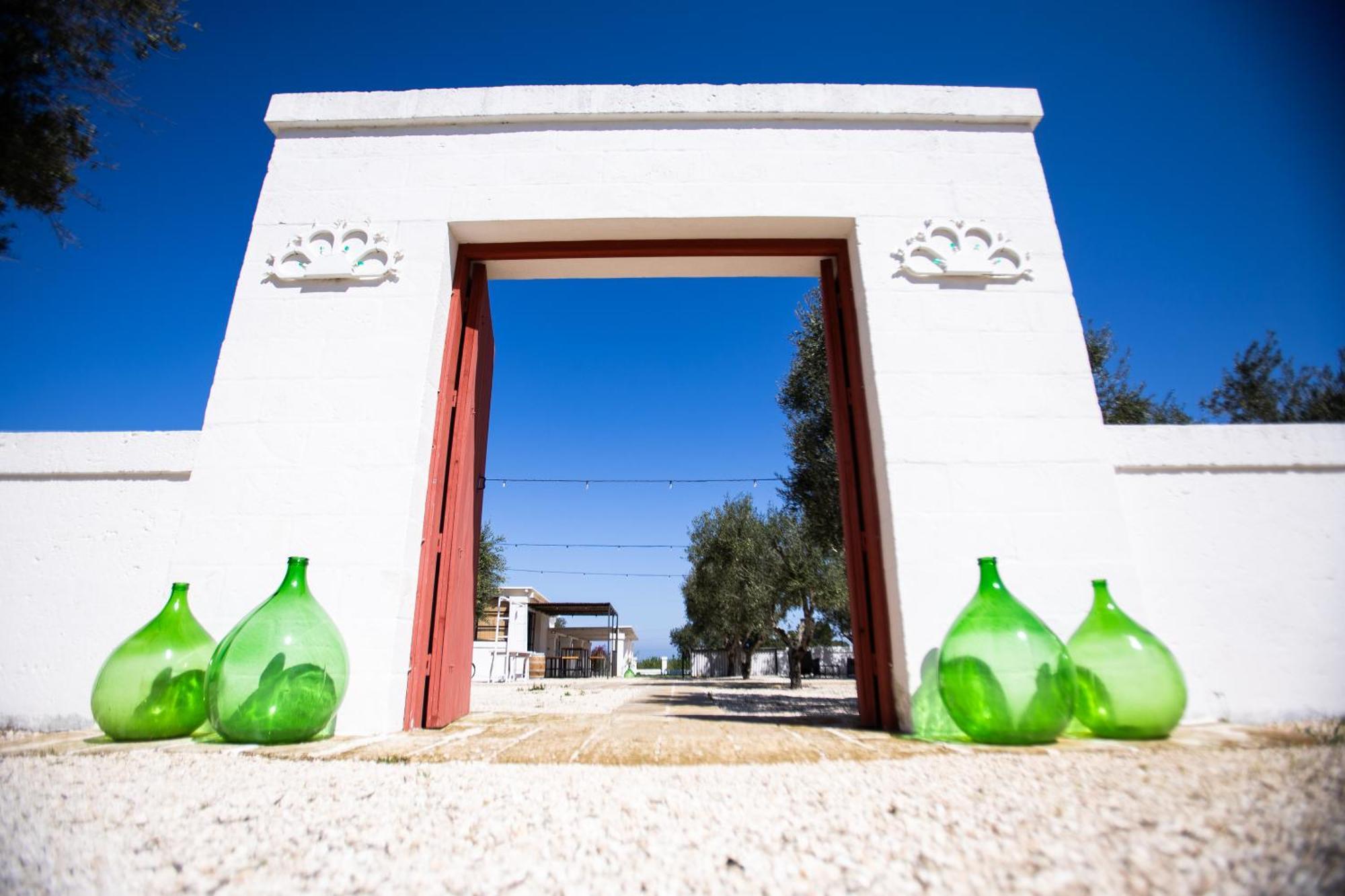 Tenuta Amostuni-Country House ภายนอก รูปภาพ